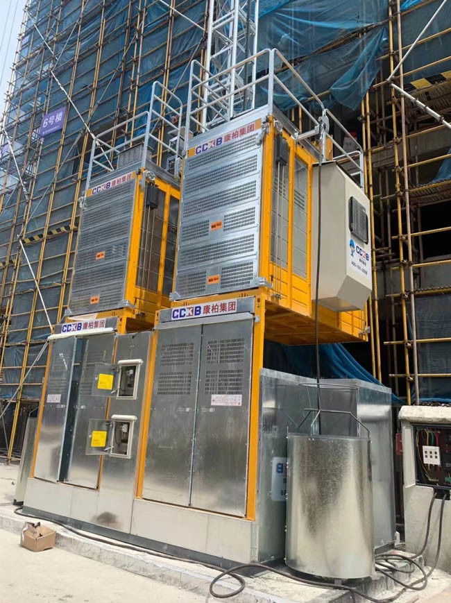 Rack And Pinion Construction Material Hoist SC320320 Max Lifting Height 450M