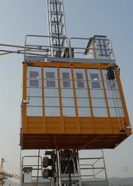 Personnel Construction Material Hoist Payload Capacity 2000Kg With Q355 Steel Material