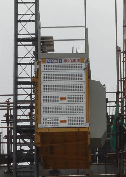 Rack Pinion Type Construction Site Elevator Low Starting Current