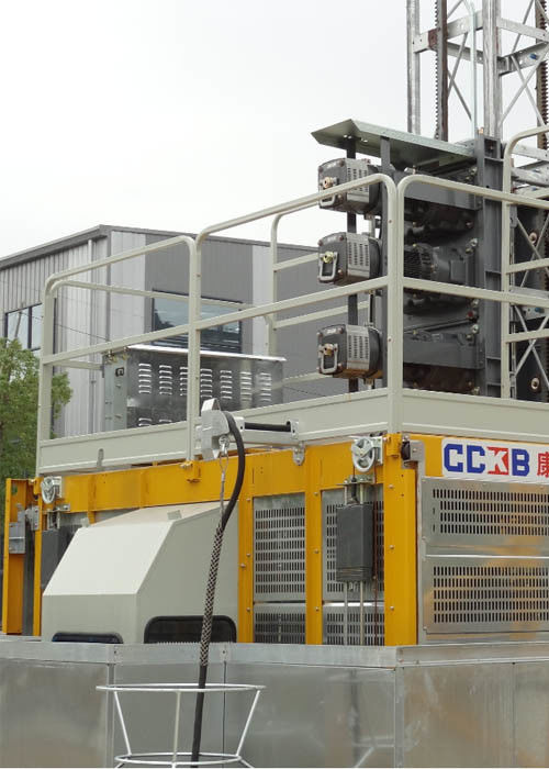 VFD Motor Rack And Pinion Elevator , Construction Site Lift Max Lifting Height 046 M/Min