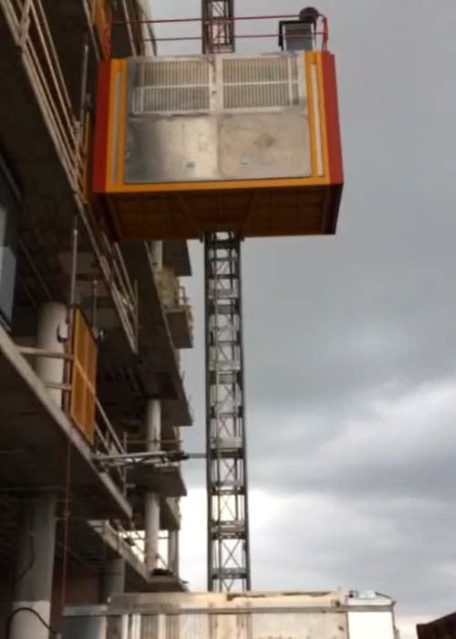 3 Doors Material Hoist Construction , SC200/200 Material Lift Elevator
