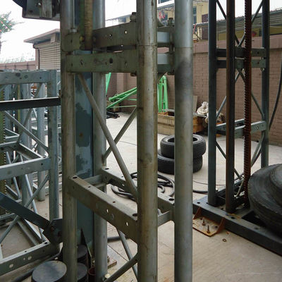 650x200x1508 mm Mast Section Size Construction Hoist Equipped with Frequency Conversion Control Motors